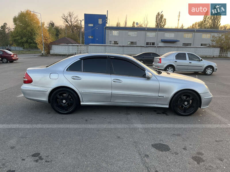 Седан Mercedes-Benz E-Class 2002 в Харькове