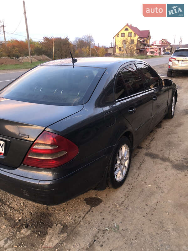 Седан Mercedes-Benz E-Class 2005 в Косове фото 5 Седан Mercedes-Benz E-Class 2005 в Косове