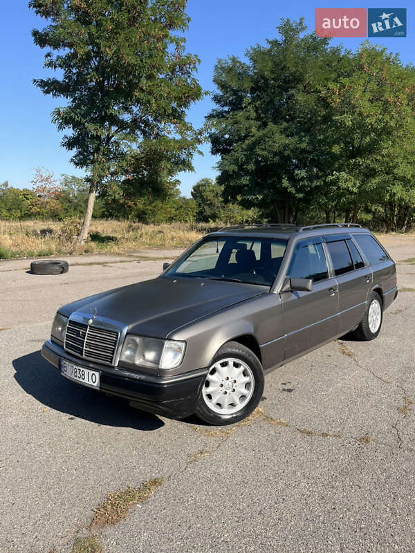 Mercedes-Benz E-Class 1991 Mercedes-Benz E-Class 1991