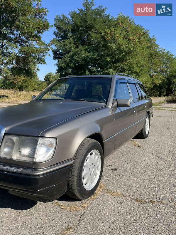 Універсал Mercedes-Benz E-Class 1991 в Лубнах фото 9 Універсал Mercedes-Benz E-Class 1991 в Лубнах