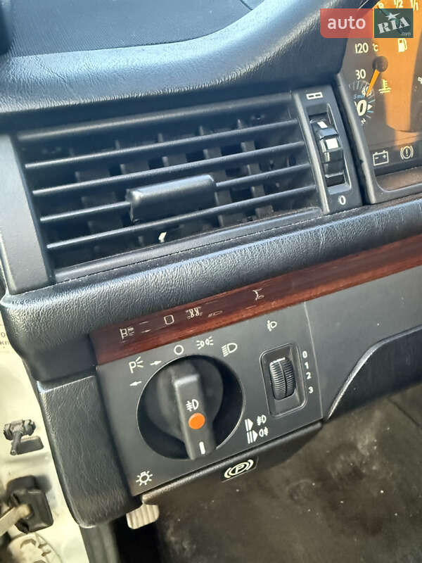 Седан Mercedes-Benz E-Class 1995 в Києві