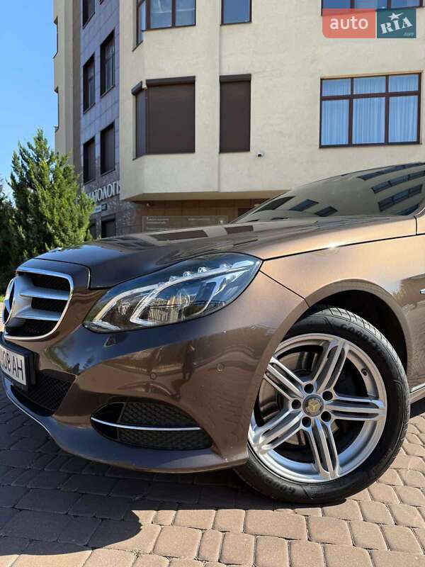 Седан Mercedes-Benz E-Class 2015 в Києві фото 11 Седан Mercedes-Benz E-Class 2015 в Києві