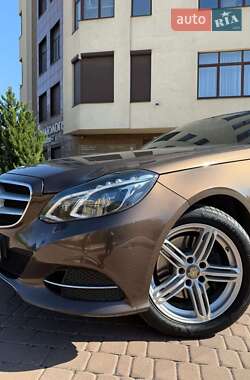 Седан Mercedes-Benz E-Class 2015 в 