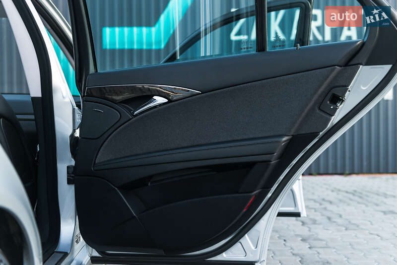 Седан Mercedes-Benz E-Class 2006 в Мукачевому фото 45 Седан Mercedes-Benz E-Class 2006 в Мукачевому