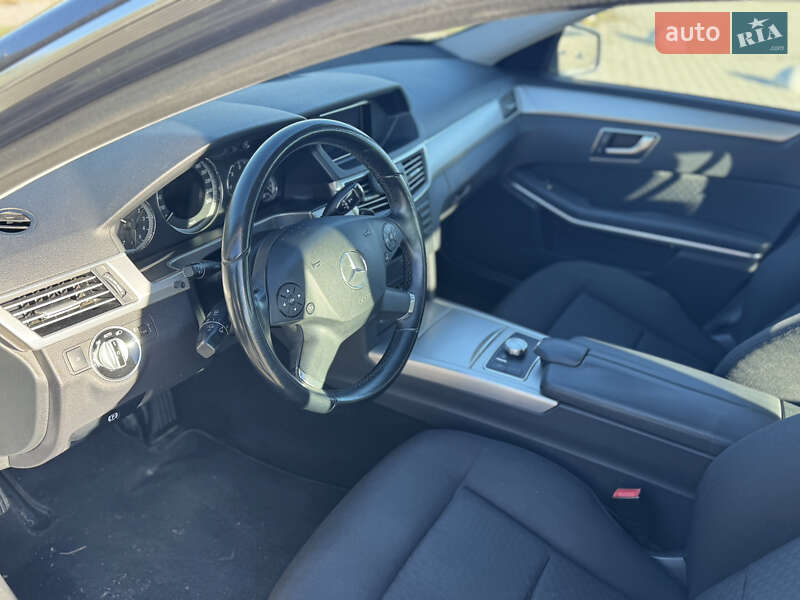 Седан Mercedes-Benz E-Class 2012 в Львові фото 28 Седан Mercedes-Benz E-Class 2012 в Львові