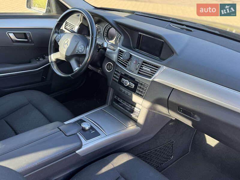 Седан Mercedes-Benz E-Class 2012 в Львові фото 36 Седан Mercedes-Benz E-Class 2012 в Львові