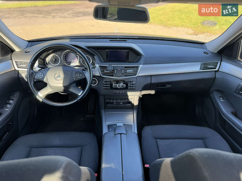 Седан Mercedes-Benz E-Class 2012 в Львові фото 50 Седан Mercedes-Benz E-Class 2012 в Львові