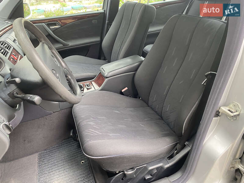 Седан Mercedes-Benz E-Class 2000 в Белгороде-Днестровском фото 12 Седан Mercedes-Benz E-Class 2000 в Белгороде-Днестровском