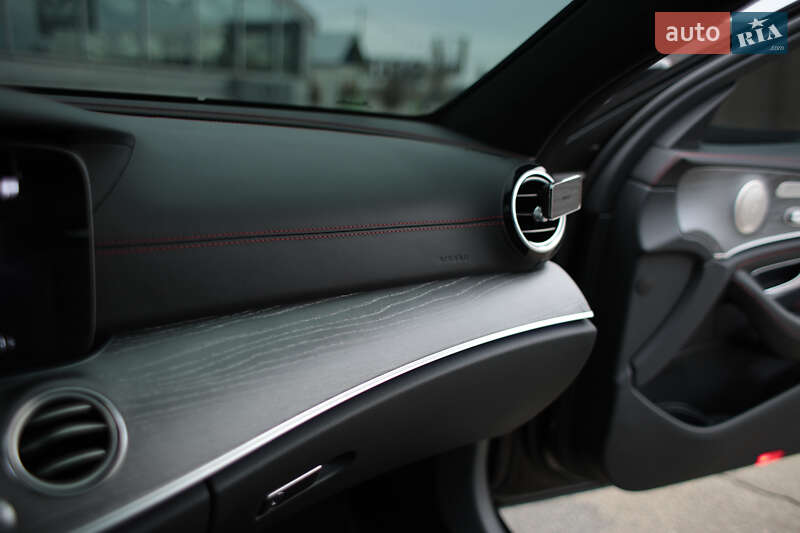 Седан Mercedes-Benz E-Class 2021 в Киеве фото 34 Седан Mercedes-Benz E-Class 2021 в Киеве