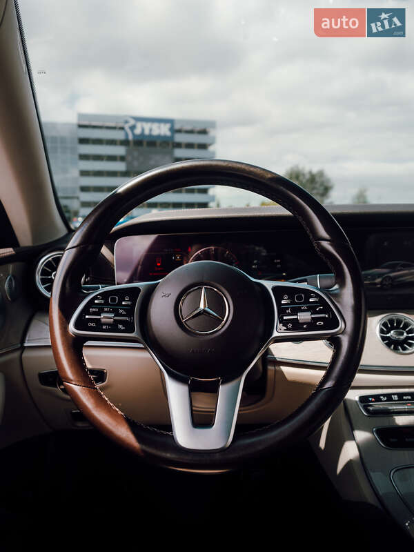 Купе Mercedes-Benz E-Class 2018 в Киеве фото 10 Купе Mercedes-Benz E-Class 2018 в Киеве