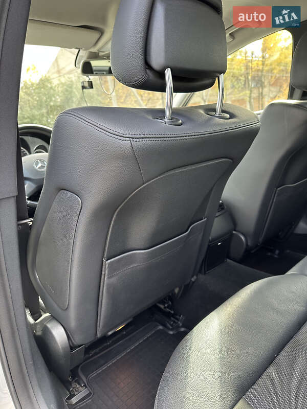 Седан Mercedes-Benz E-Class 2010 в Бершади фото 35 Седан Mercedes-Benz E-Class 2010 в Бершади