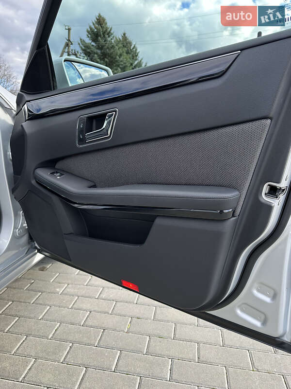 Седан Mercedes-Benz E-Class 2010 в Бершади фото 53 Седан Mercedes-Benz E-Class 2010 в Бершади