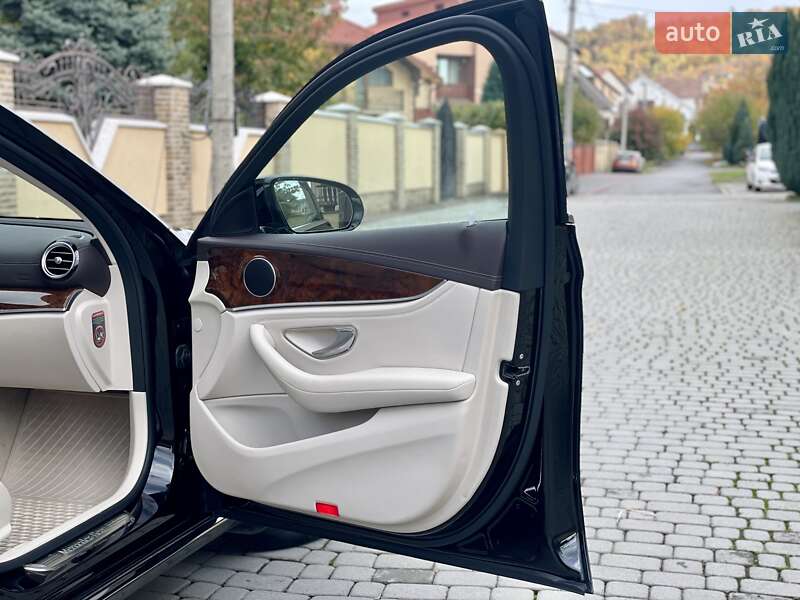 Седан Mercedes-Benz E-Class 2017 в Мукачевому фото 26 Седан Mercedes-Benz E-Class 2017 в Мукачевому