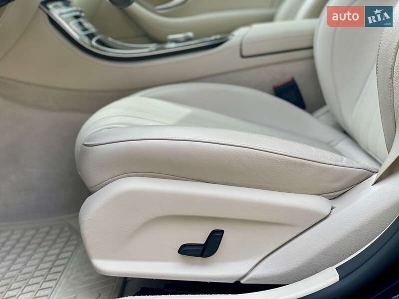 Седан Mercedes-Benz E-Class 2017 в Мукачевому фото 47 Седан Mercedes-Benz E-Class 2017 в Мукачевому