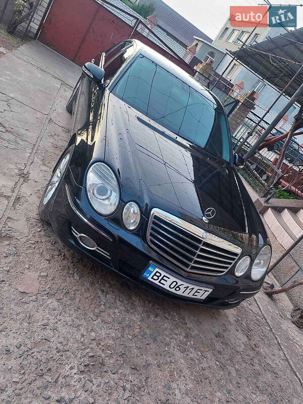 Седан Mercedes-Benz E-Class 2007 в Снигиревке