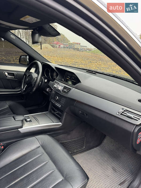 Седан Mercedes-Benz E-Class 2015 в Чернівцях фото 26 Седан Mercedes-Benz E-Class 2015 в Чернівцях