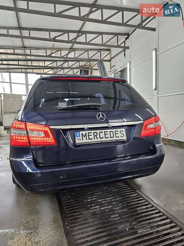 Универсал Mercedes-Benz E-Class 2012 в Львове