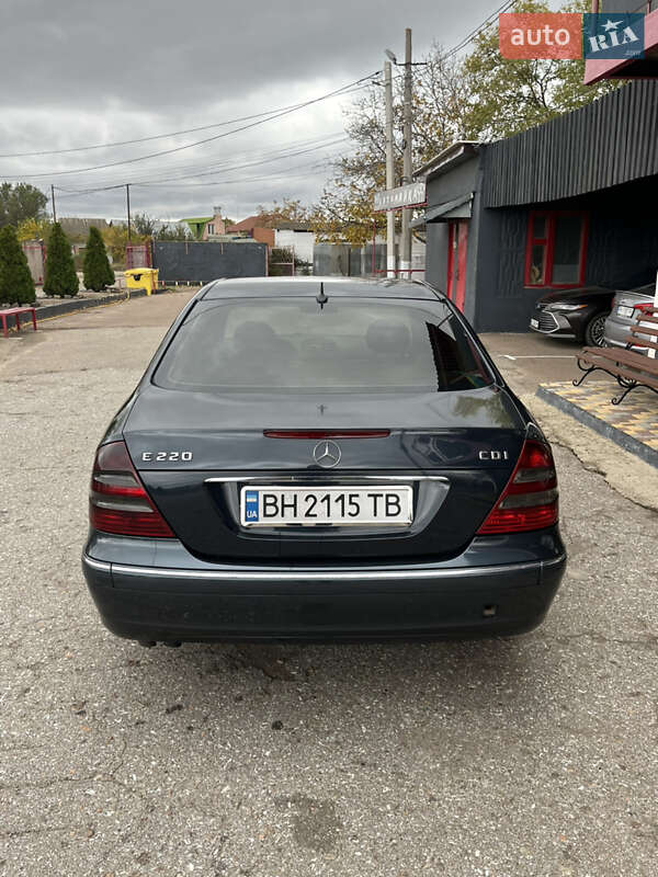 Седан Mercedes-Benz E-Class 2002 в Одесі