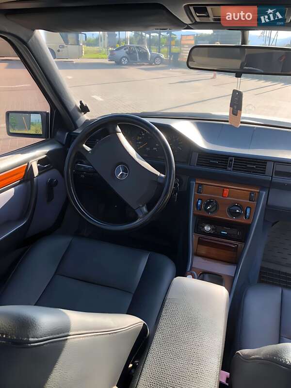 Седан Mercedes-Benz E-Class 1987 в Буштино фото 10 Седан Mercedes-Benz E-Class 1987 в Буштино