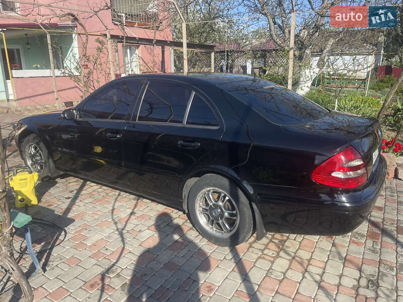 Седан Mercedes-Benz E-Class 2003 в Коблеве