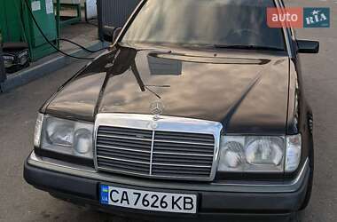 Седан Mercedes-Benz E-Class 1993 в 