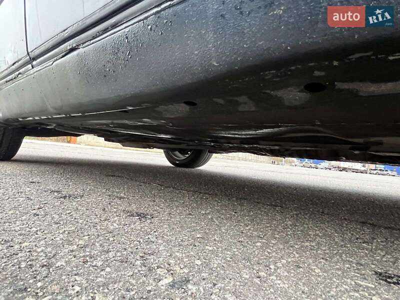 Седан Mercedes-Benz E-Class 1998 в Харкові фото 30 Седан Mercedes-Benz E-Class 1998 в Харкові