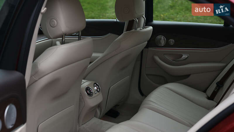 Седан Mercedes-Benz E-Class 2016 в Киеве