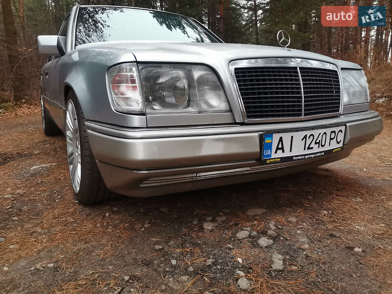 Седан Mercedes-Benz E-Class 1992 в Києві