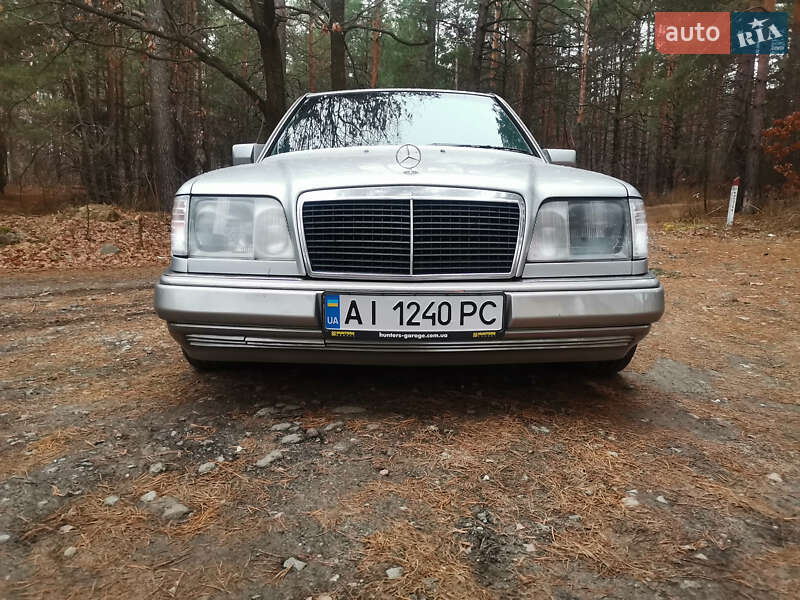 Седан Mercedes-Benz E-Class 1992 в Києві
