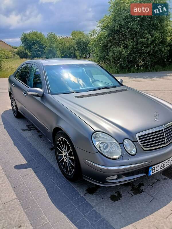 Седан Mercedes-Benz E-Class 2002 в Львове фото Седан Mercedes-Benz E-Class 2002 в Львове