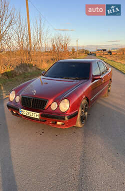 Седан Mercedes-Benz E-Class 2001 в Львові
