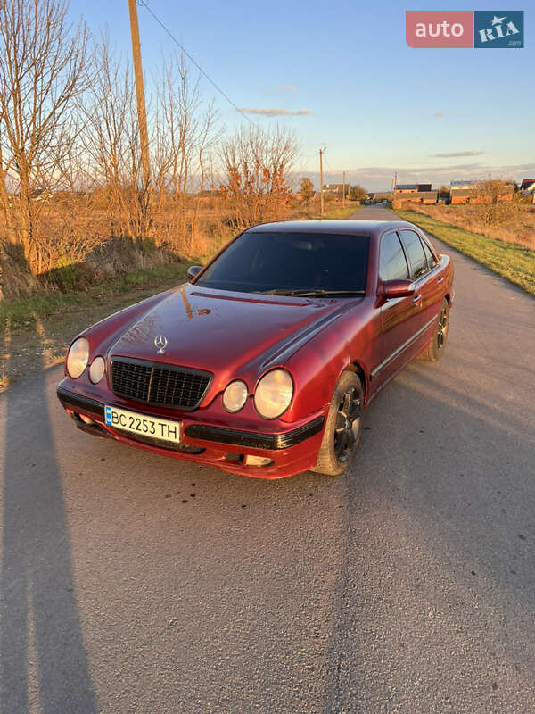 Mercedes-Benz E-Class 2001 Mercedes-Benz E-Class 2001