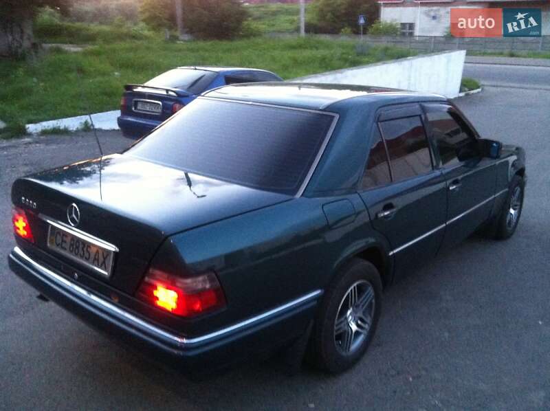 Седан Mercedes-Benz E-Class 1994 в Чернівцях