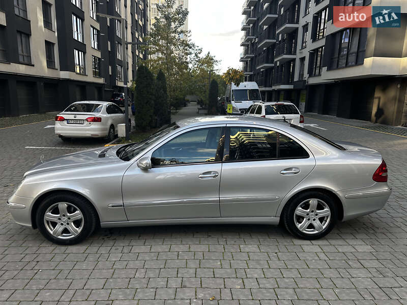 Седан Mercedes-Benz E-Class 2004 в Ивано-Франковске
