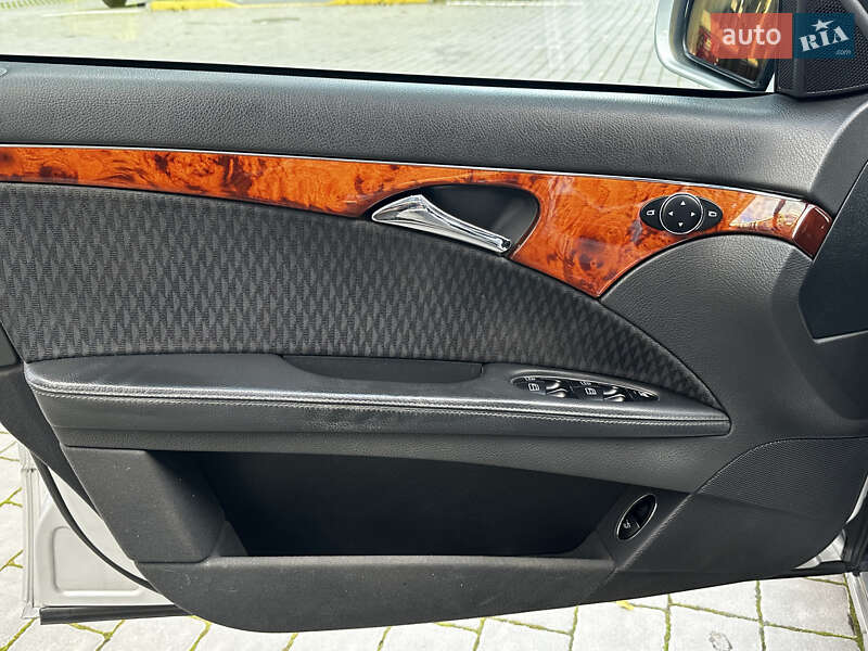 Седан Mercedes-Benz E-Class 2004 в Ивано-Франковске