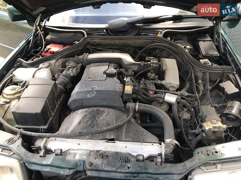 Седан Mercedes-Benz E-Class 1994 в Чернівцях