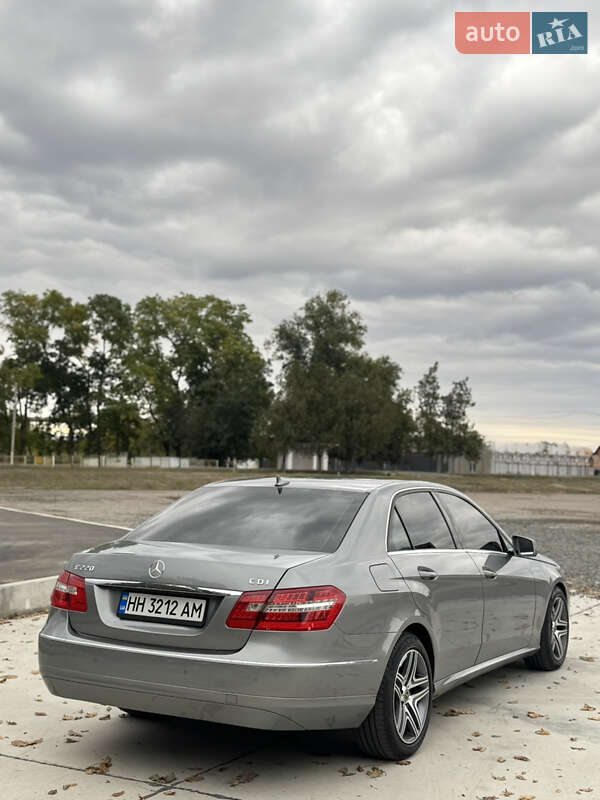 Седан Mercedes-Benz E-Class 2010 в Києві фото 7 Седан Mercedes-Benz E-Class 2010 в Києві