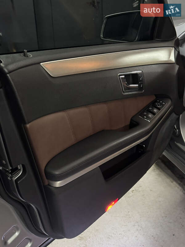 Седан Mercedes-Benz E-Class 2010 в Києві фото 25 Седан Mercedes-Benz E-Class 2010 в Києві