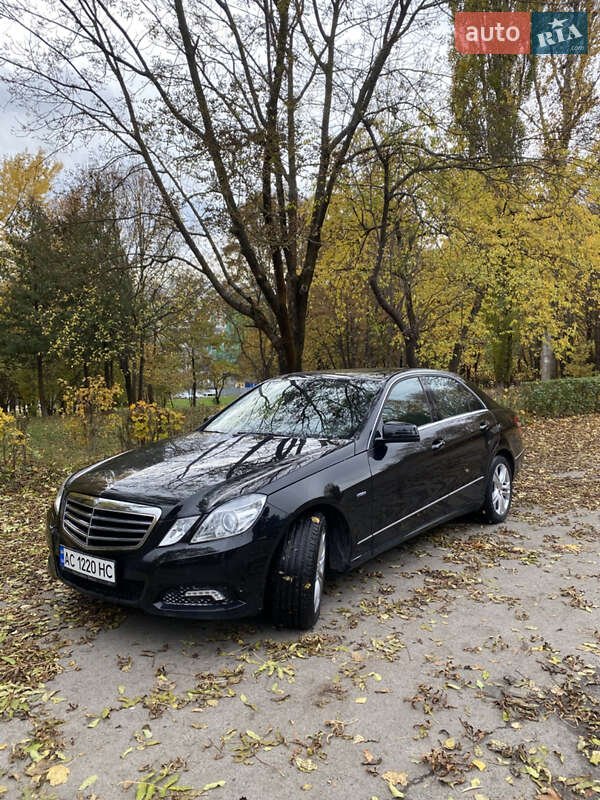 Седан Mercedes-Benz E-Class 2010 в Луцьку фото 2 Седан Mercedes-Benz E-Class 2010 в Луцьку
