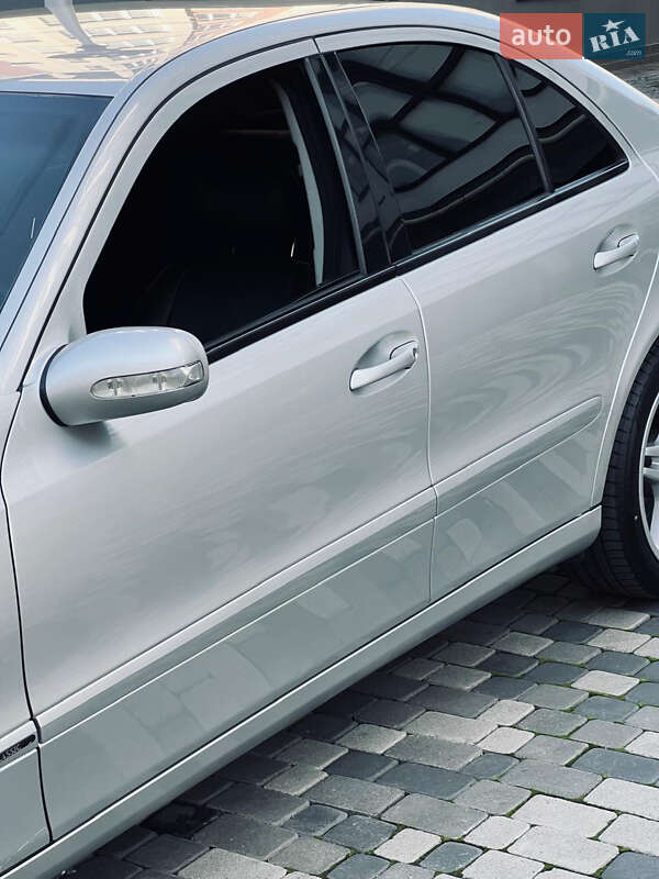 Седан Mercedes-Benz E-Class 2004 в Ивано-Франковске