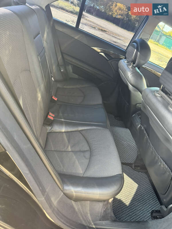 Седан Mercedes-Benz E-Class 2006 в Чернигове фото 24 Седан Mercedes-Benz E-Class 2006 в Чернигове