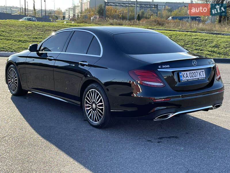 Седан Mercedes-Benz E-Class 2016 в Киеве фото 11 Седан Mercedes-Benz E-Class 2016 в Киеве