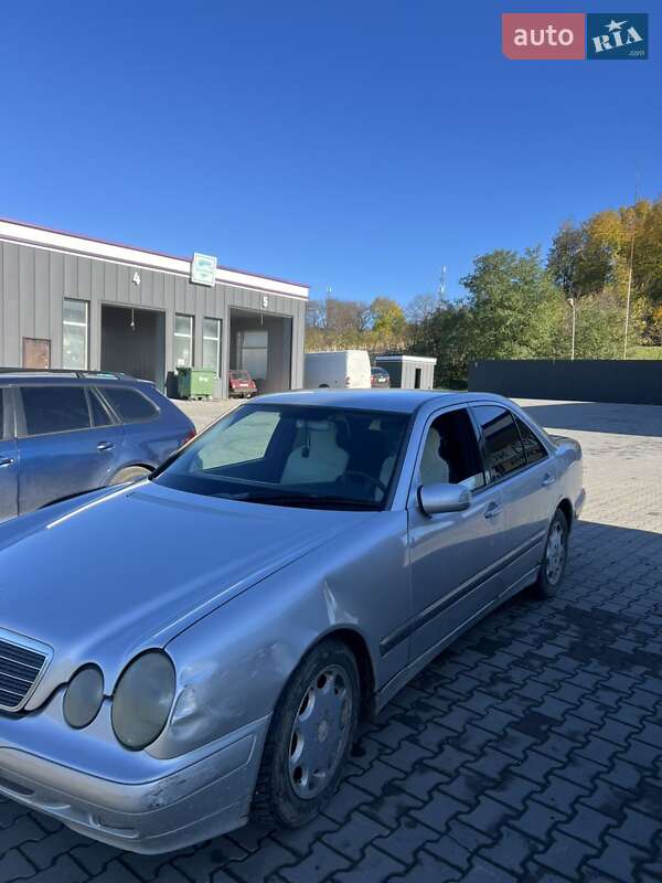 Mercedes-Benz E-Class 2001 Mercedes-Benz E-Class 2001