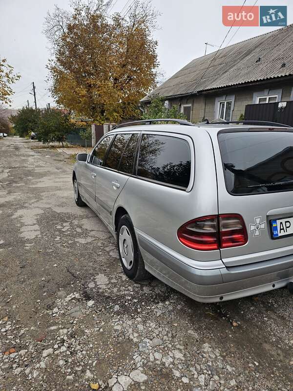 Универсал Mercedes-Benz E-Class 2002 в Запорожье