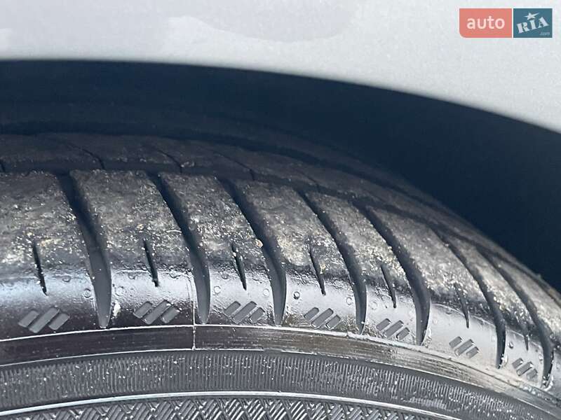 Седан Mercedes-Benz E-Class 2013 в Киеве фото 24 Седан Mercedes-Benz E-Class 2013 в Киеве