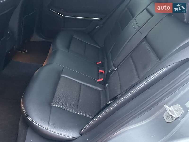 Седан Mercedes-Benz E-Class 2013 в Киеве фото 49 Седан Mercedes-Benz E-Class 2013 в Киеве
