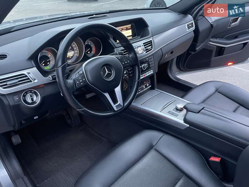 Седан Mercedes-Benz E-Class 2013 в Киеве фото 62 Седан Mercedes-Benz E-Class 2013 в Киеве