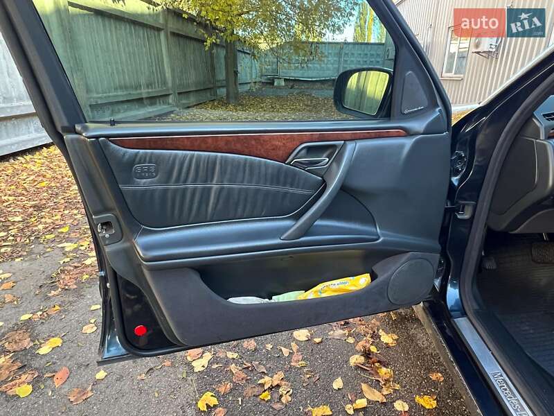 Седан Mercedes-Benz E-Class 2002 в Києві фото 9 Седан Mercedes-Benz E-Class 2002 в Києві