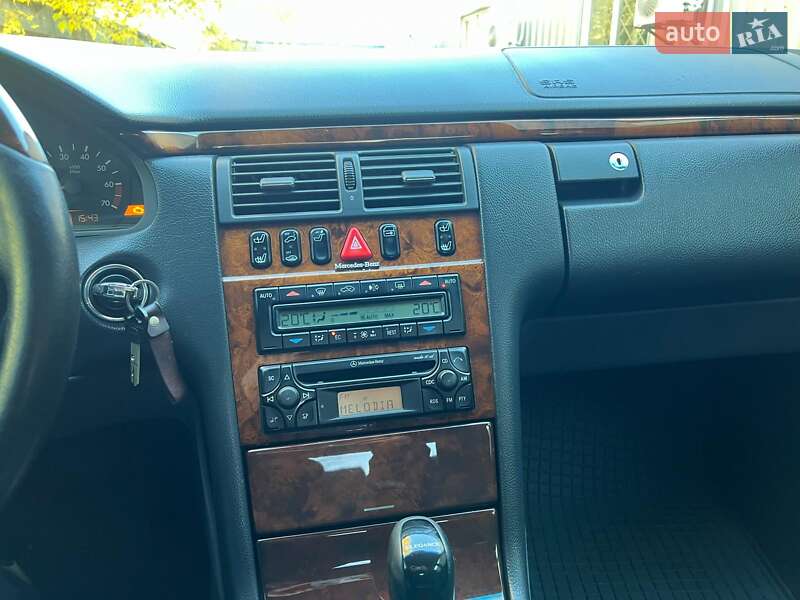 Седан Mercedes-Benz E-Class 2002 в Києві фото 14 Седан Mercedes-Benz E-Class 2002 в Києві