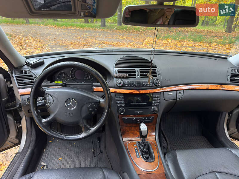 Седан Mercedes-Benz E-Class 2004 в Кременчуге фото 11 Седан Mercedes-Benz E-Class 2004 в Кременчуге